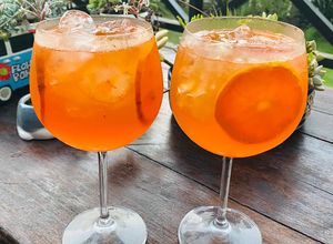 Una foto de Aperol-Tangerine- Spritz