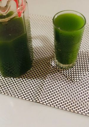 Ugu juice mixed with pineapple and ginger ainihin hoton girkin