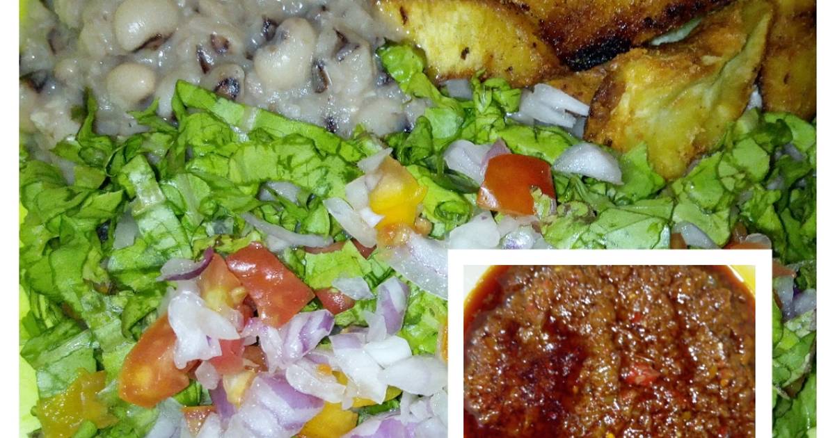 Mashed beans with crispy fried sweet potatoes and palm oil stew Recipe