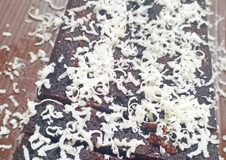 Langkah Mudah untuk Menyiapkan Steamed Chocolate Cake #Keto yang Lezat Sekali