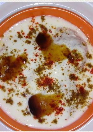 A picture of Roti ke Dahibhalle.