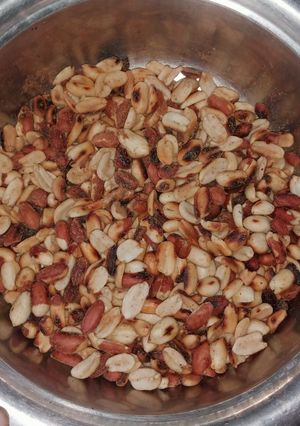 नमकीन मूंगफली (namkeen moongfali recipe in Hindi) रेसिपी मुख्य फोटो