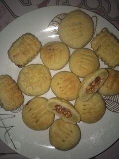 صورة لوصفة معمول السميد بالراحه