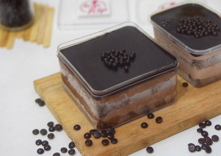 Cara menyajikan Dessert Box Coklat  Sederhana