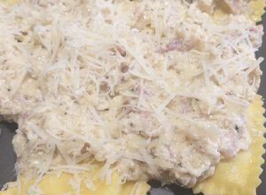 Una foto de Pasta fresca parmigiano reggiano, trufa a la carbonara 😋