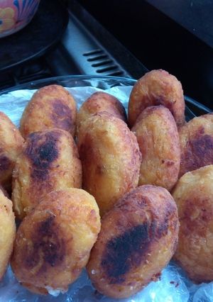 Una foto de Tortitas de plátano rellenas de queso