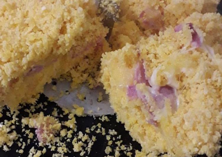 Cuscuz recheado com presunto e queijo