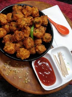 मूगडाळ पकोडे (moong daal pakode recipe in marathi) रेसिपी चे मुख्य फोटो