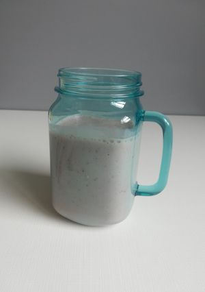 Una foto de Batido de fresas y plátano