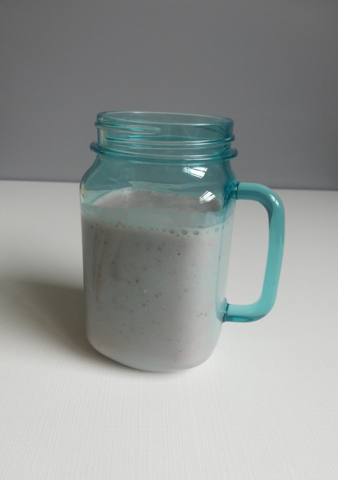 Una foto de Batido de fresas y plátano