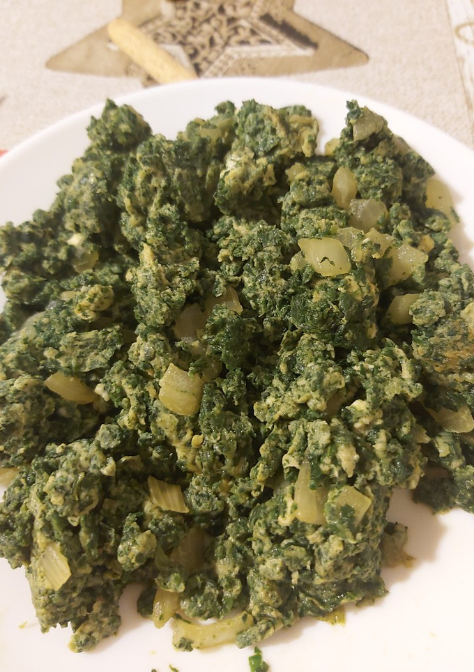 Una foto de Revuelto de espinacas con cebolla😳!!!