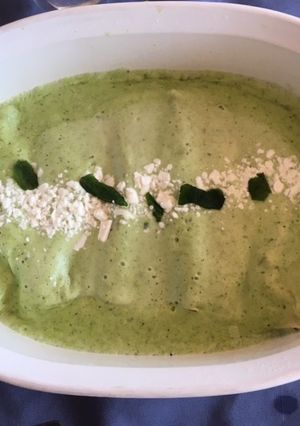 Una foto de Enchiladas en salsa de chile poblano