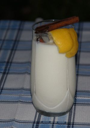 A picture of Merengada Milk.
