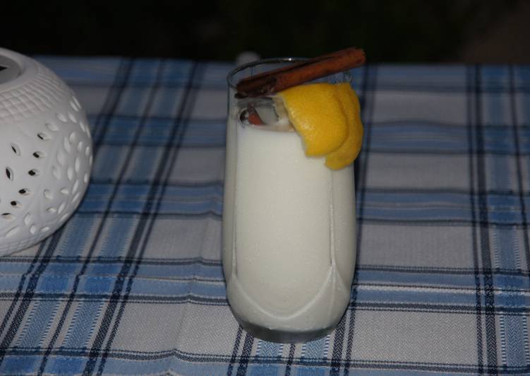 Recipe of Any-night-of-the-week Merengada Milk