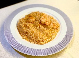 Una foto de Risotto con langostinos y limón