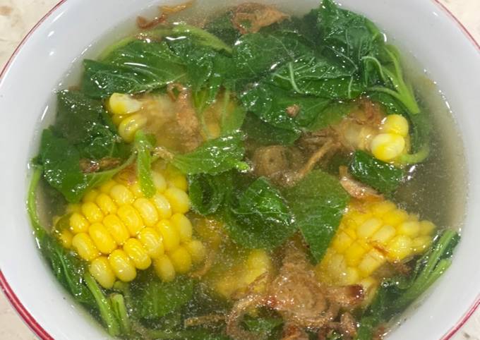Langkah Mudah untuk Menyiapkan Sup bening bayam jagung Vegan, Lezat