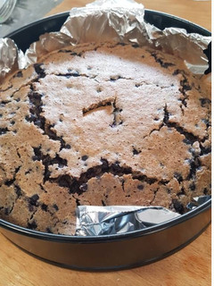 Una foto de Bizcocho de arándanos y chocolate sin batidora