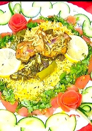 A picture of Chicken Spinach briyani I made it.
