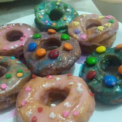 Glazed doughnuts 🍩🍩🍩 A picture of Glazed doughnuts 🍩🍩🍩.