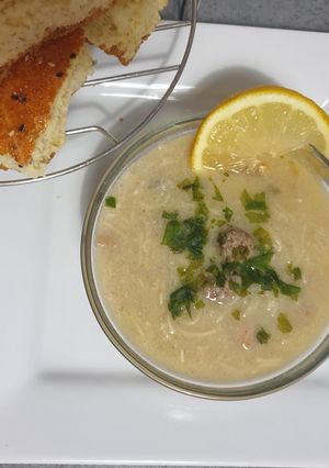صورة لوصفة شوربة بيضاء قسنطينية