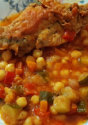 Una foto de Garbanzos con conejo