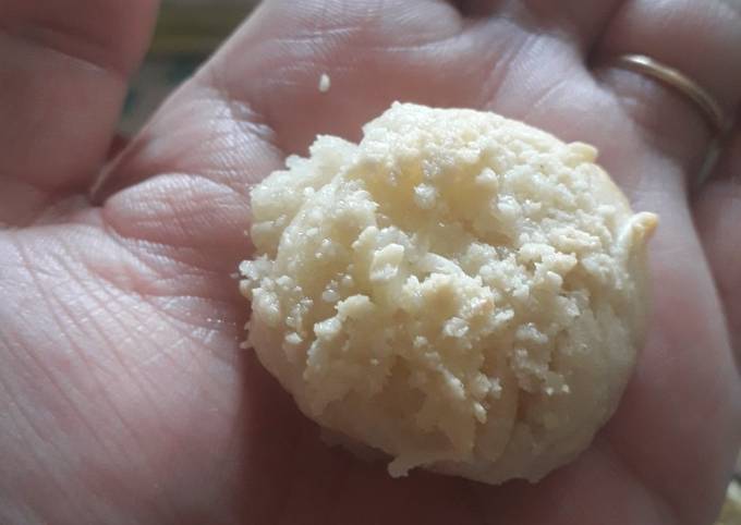 Cheesy cashew cookies Recipe