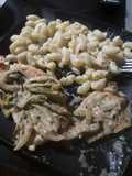 Pechuga de pollo con fideos