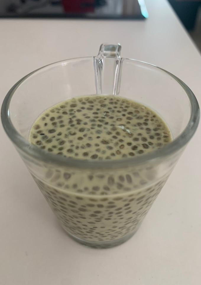 Una foto de Pudding saludable de chía y té matcha