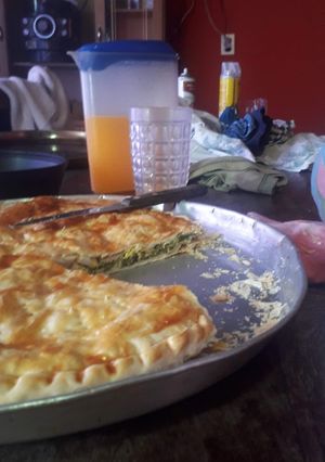 Una foto de Tarta de acelga y atún