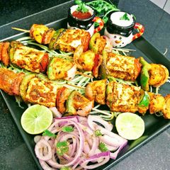 A picture of Tandoori Paneer Platter.