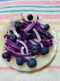Ensalada de repollo y arándanos