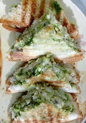 A picture of Grilled sandwich.