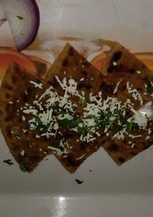 પનીર આલુ પરોઠા (Paneer Aloo Paratha Recipe In Gujarati) રેસીપી મુખ્ય ફોટો