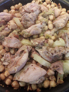 Una foto de Garbanzos con pollo