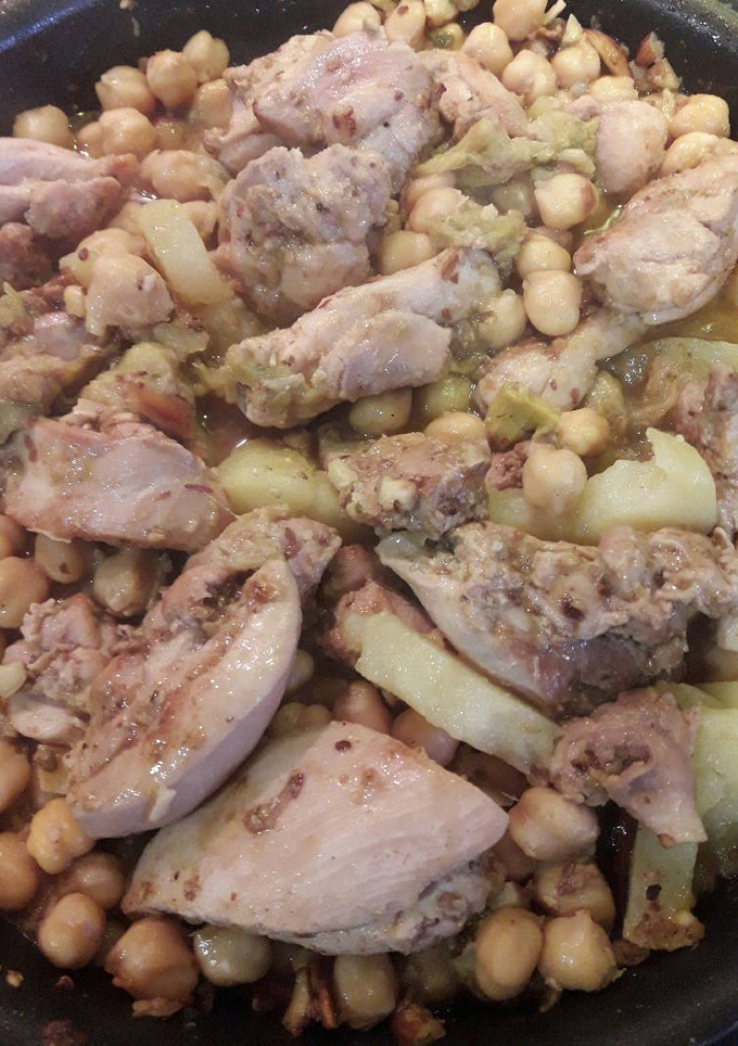 Una foto de Garbanzos con pollo