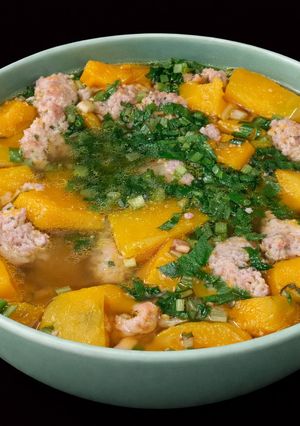 Hình của món SP.0247 - Canh Bí Rợ Tôm Khô Thịt Viên.
