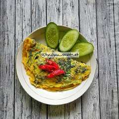 รูปของ Telur dadar pedas campur sayuran selada