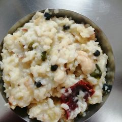 A picture of Ven Pongal (katte pongali).