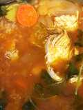 Sopa de pollo con arroz y verduras