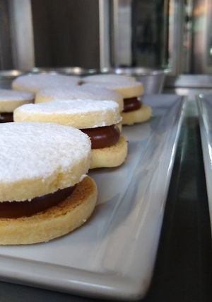 Una foto de Alfajor sable