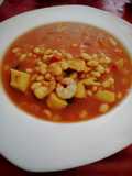 Habichuelas con choco y gambas