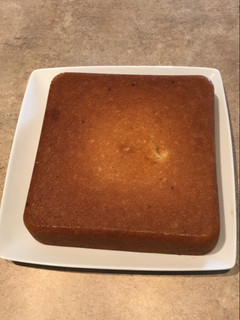 A picture of Fluffy Homemade Vanilla Cake.