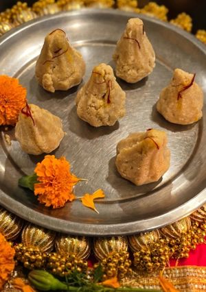 काजू मोदक रेसिपी मुख्य फोटो