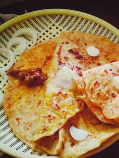 मसाला आलू पराठा(masala aloo paratha recipe in marathi) रेसिपी चे मुख्य फोटो
