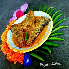 A picture of Carp fish with cashew raisins paste.