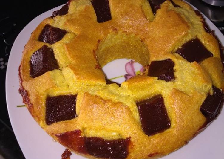 Bolo de fuba com goiabada 😋