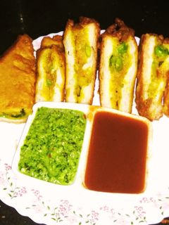 બ્રેડ પકોડા (Bread pakoda Recipe in Gujarati) રેસીપી મુખ્ય ફોટો