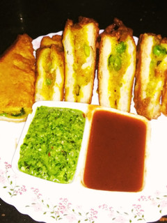 બ્રેડ પકોડા (Bread pakoda Recipe in Gujarati) રેસીપી મુખ્ય ફોટો