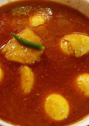 A picture of Egg curry.