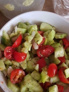 عکسی از دستور سالاد شیرازی مهرگان